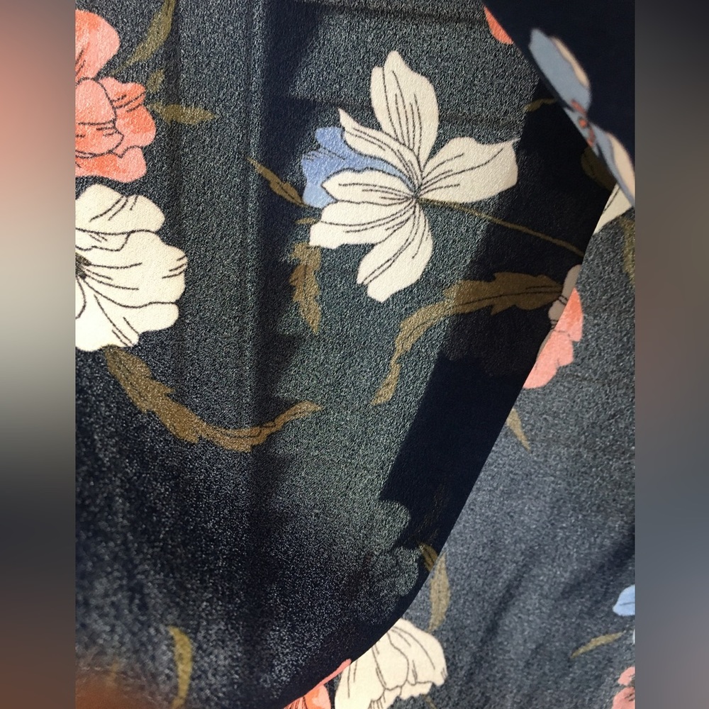 Navy floral print semi sheer blouse - Picture 6 of 9